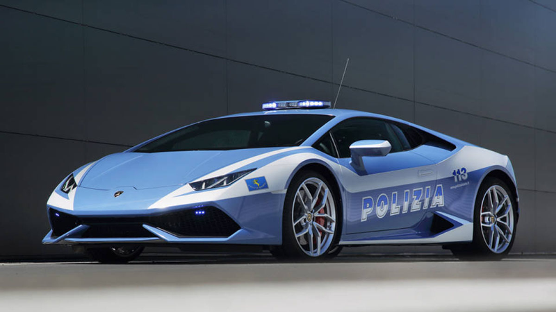 Illustration for article titled The Italian Police Now Have This Ridiculous Lamborghini Huracan